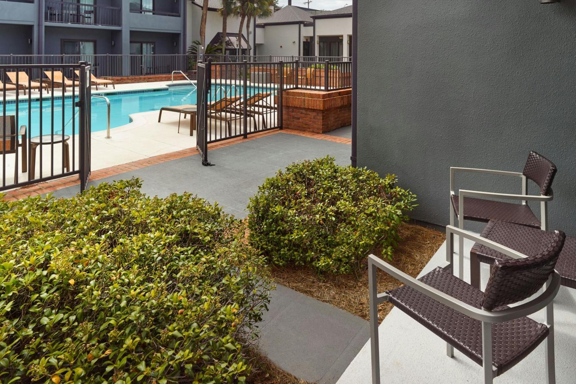 Courtyard By Marriott Downtown/capital Hotel 3*