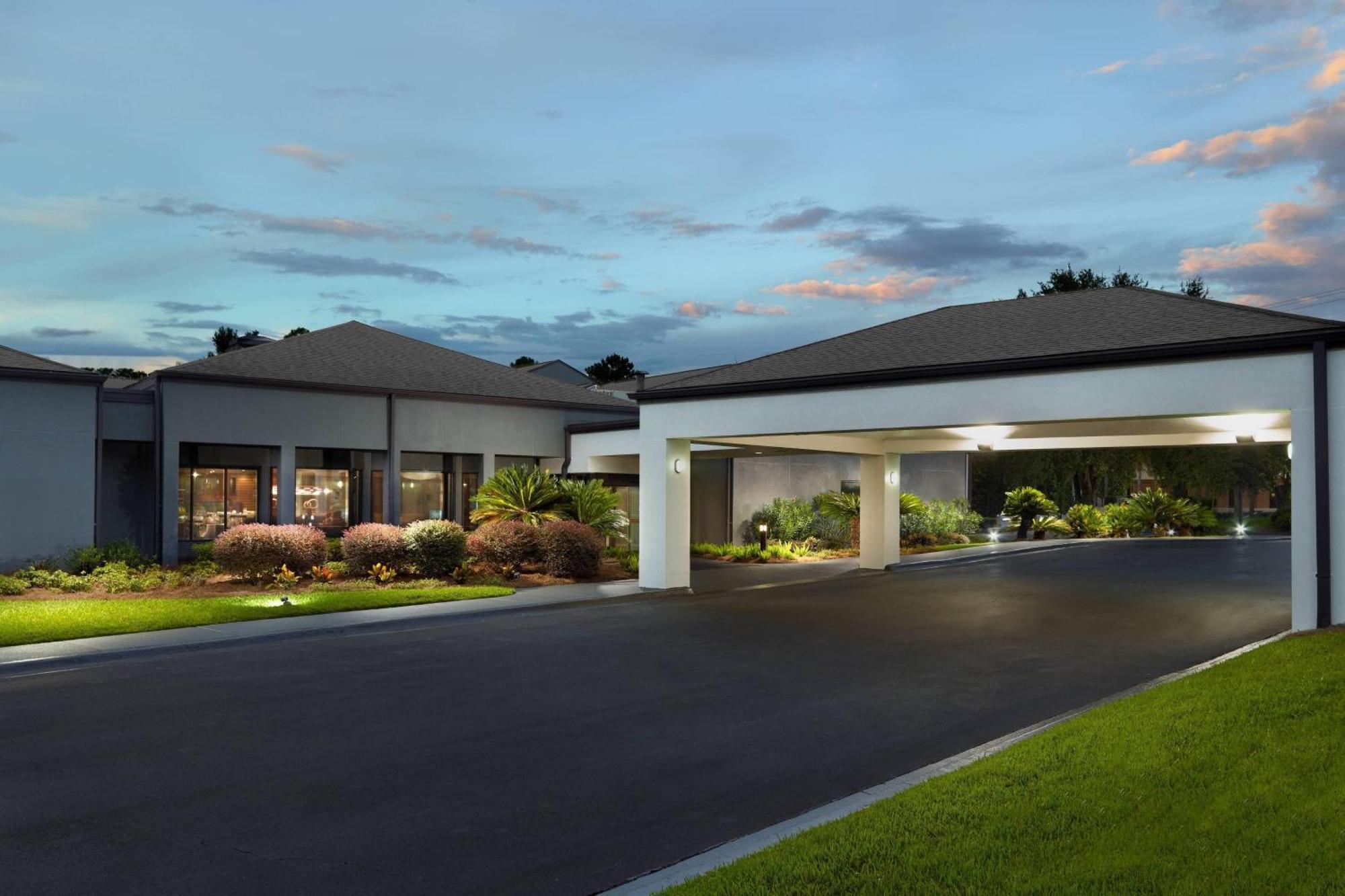 Courtyard By Marriott Downtown/capital Hotel Tallahassee