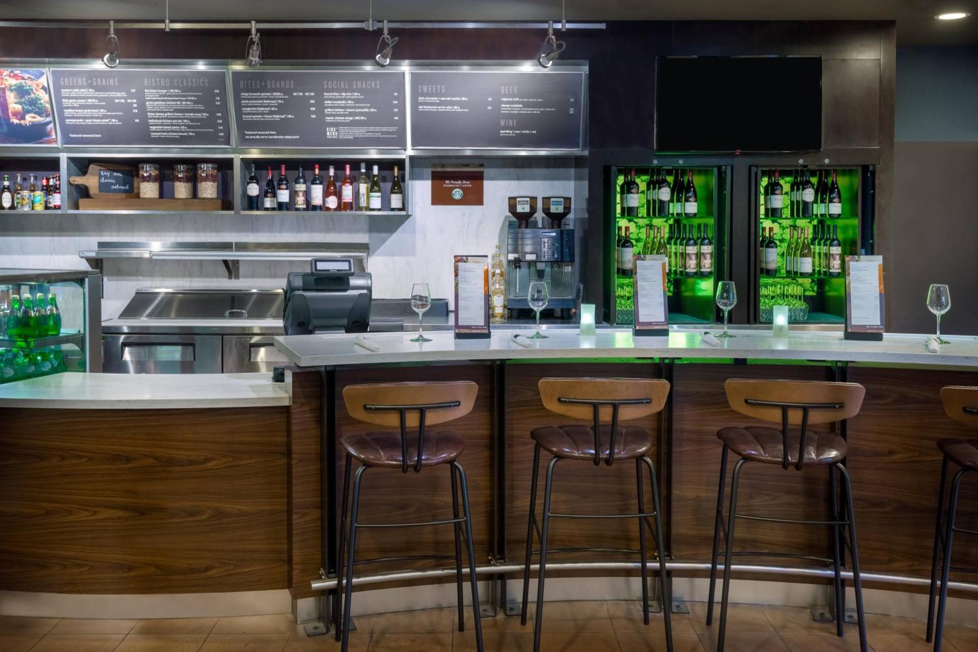 Courtyard North/i-10 Capital Circle 3*