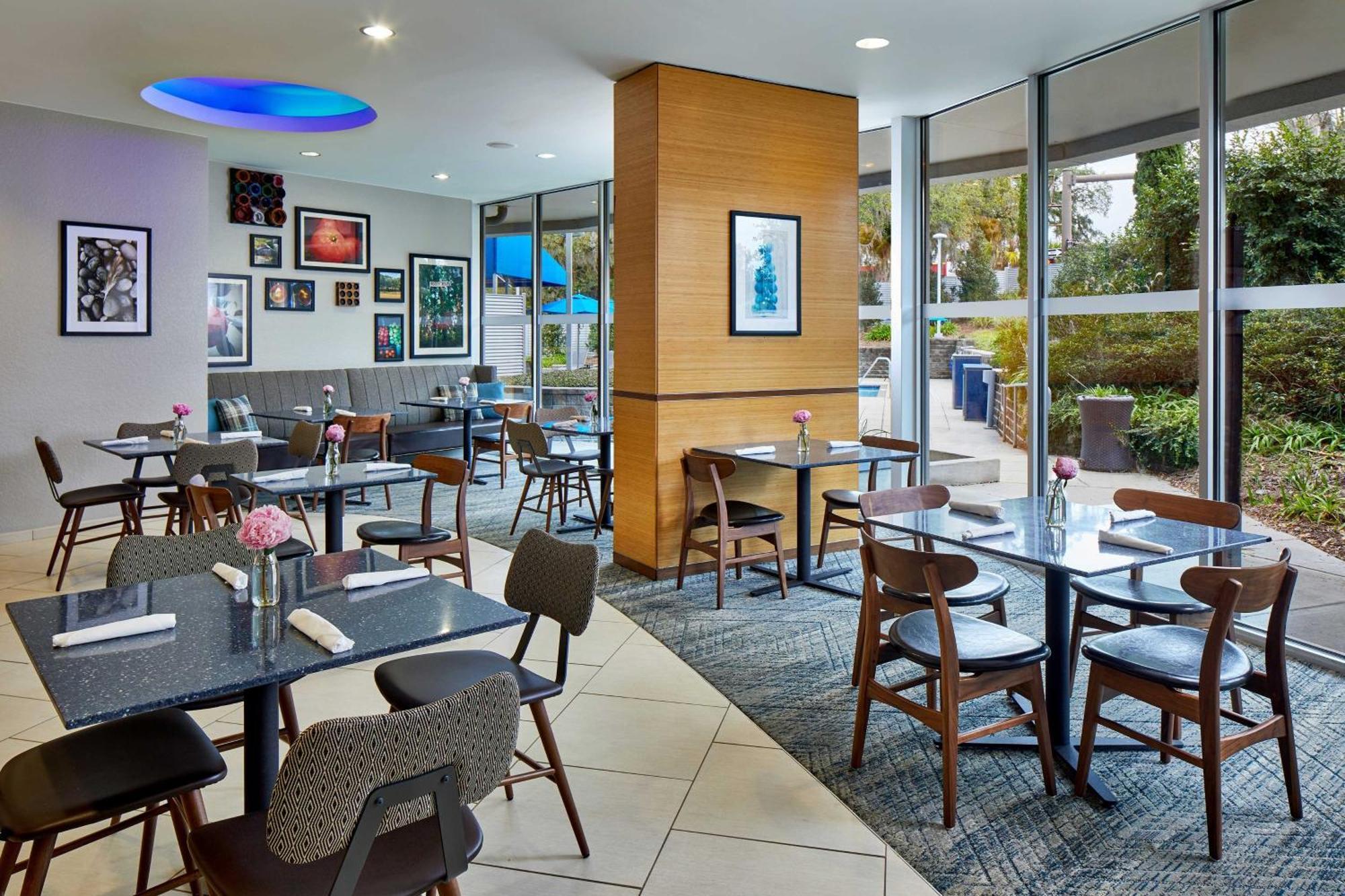 Four Points By Sheraton Downtown 4*
