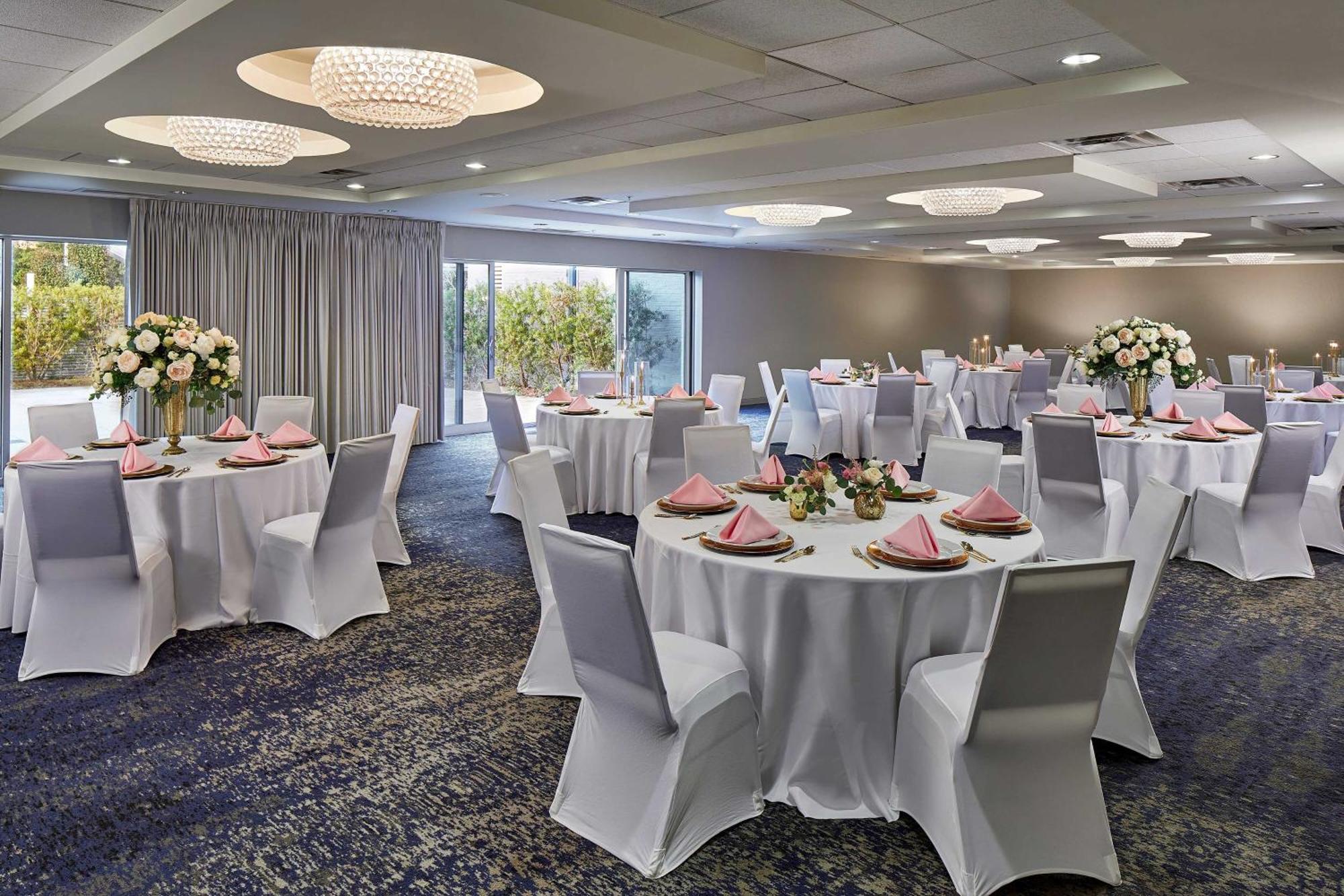 Four Points By Sheraton Downtown