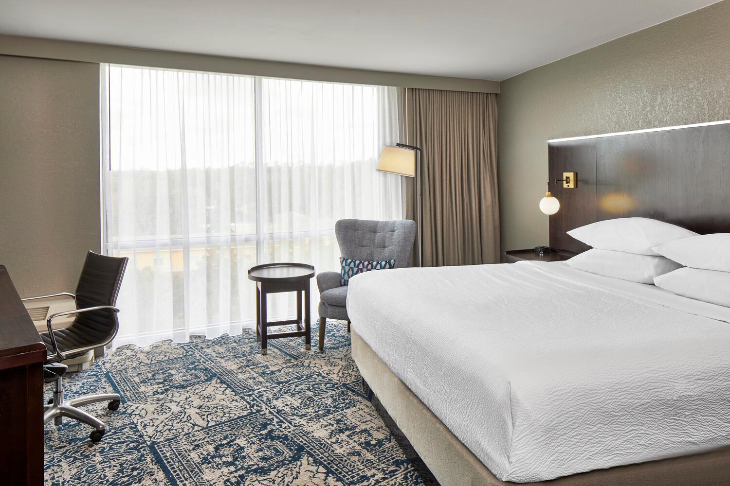 Four Points By Sheraton Downtown 4*