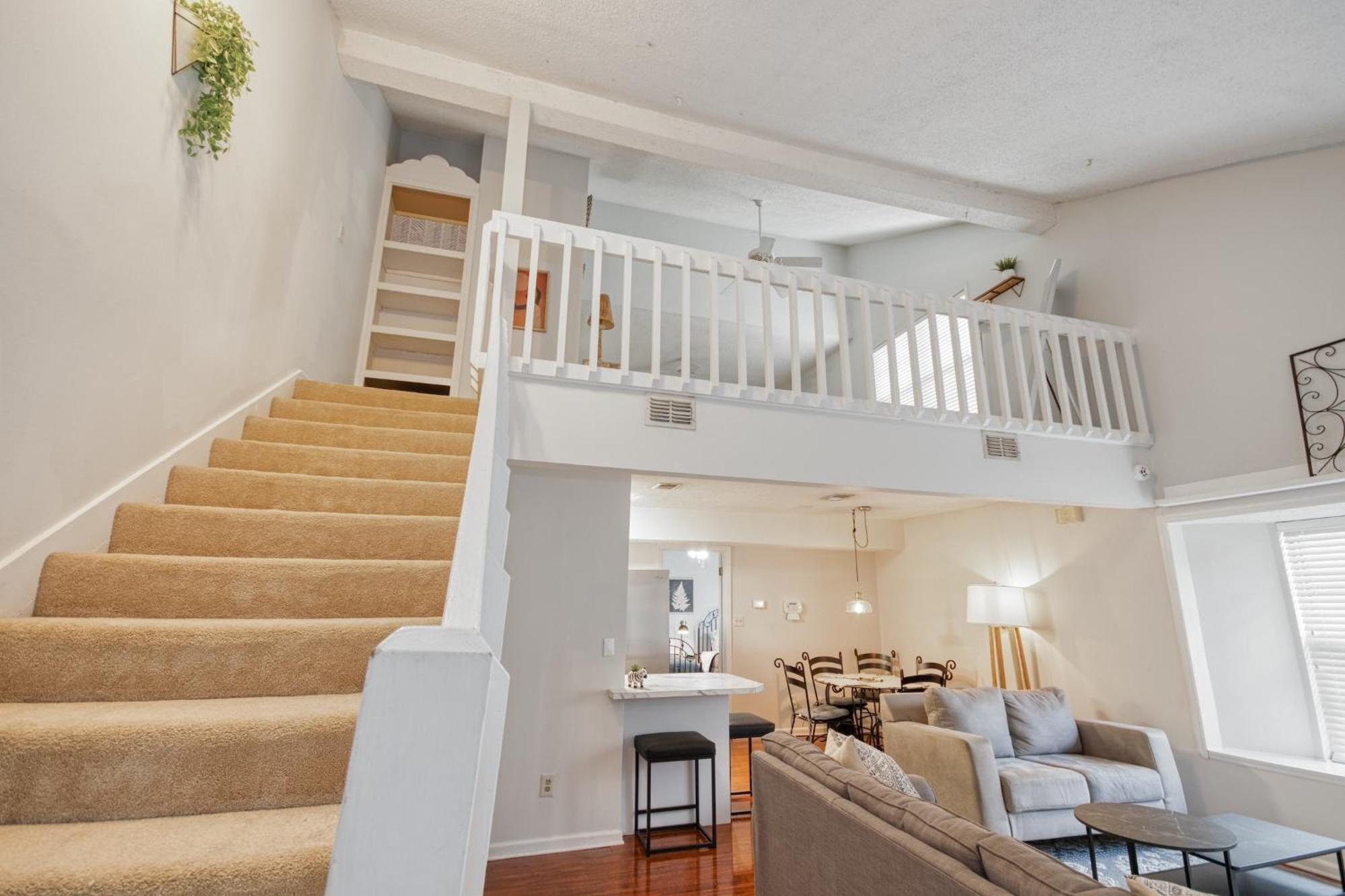 Apartment Townhouse Sleeps 4, Wi-fi, Netflix