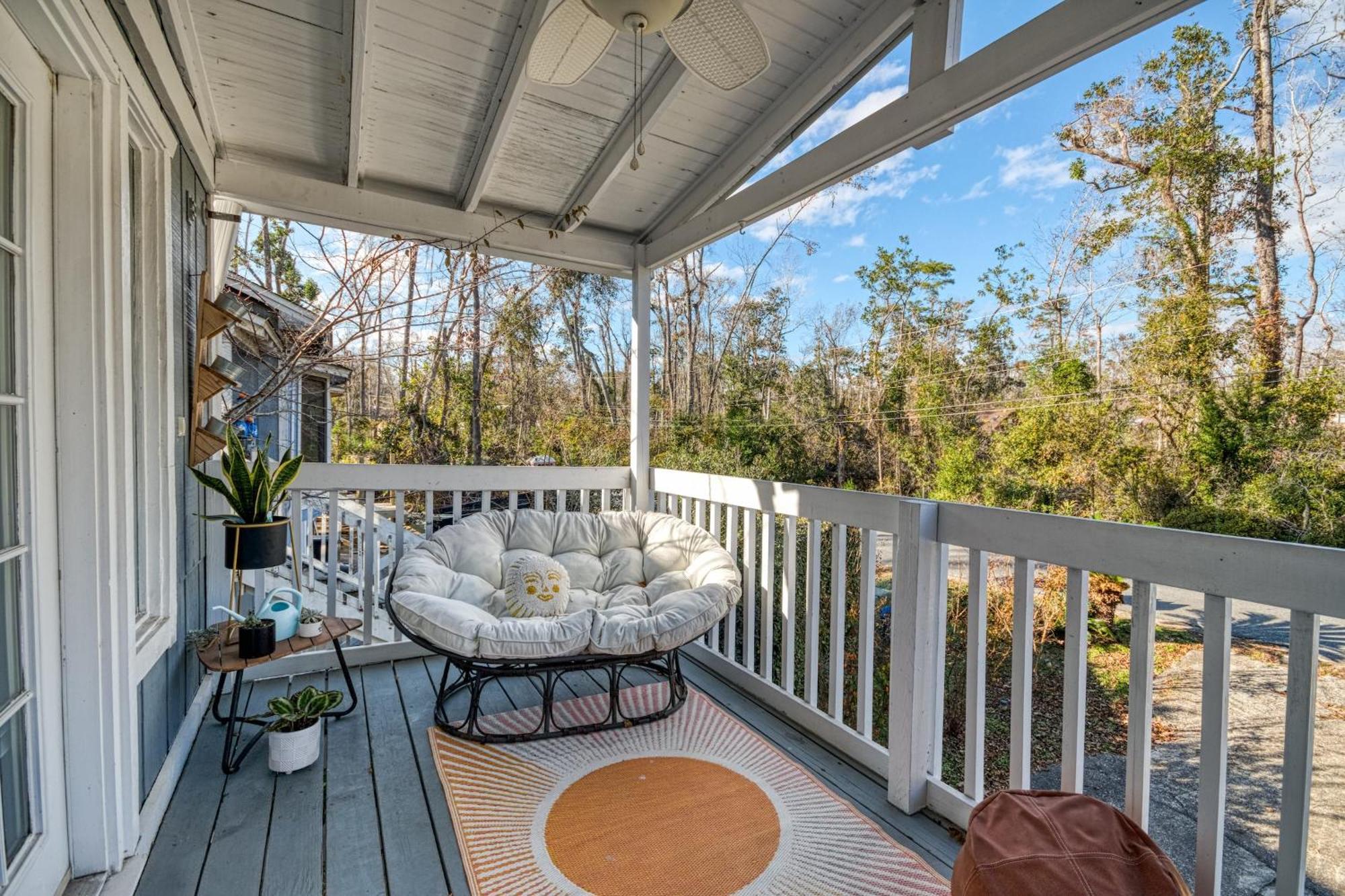 Townhouse Sleeps 4, Wi-fi, Netflix Apartment Tallahassee