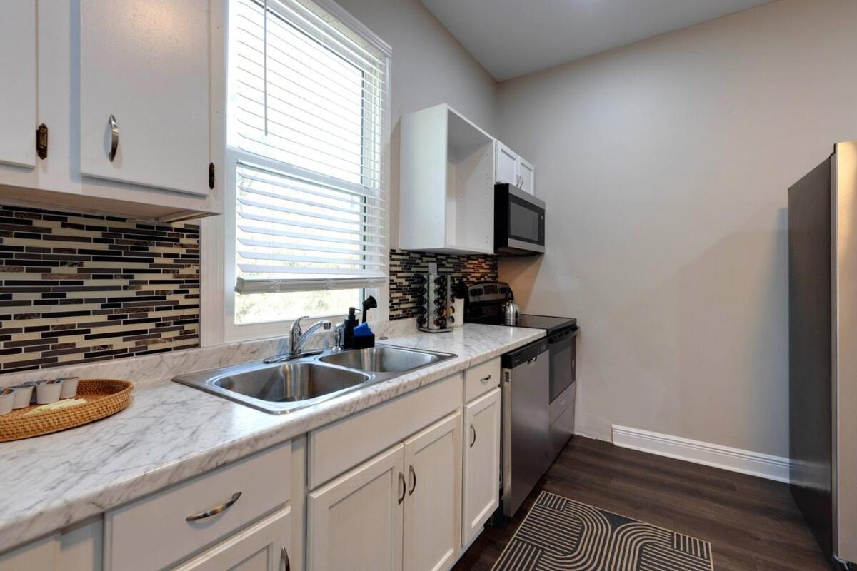 Aesthetic 3bd Home, Downtown, Fsu, Games & Yard Holiday home Tallahassee