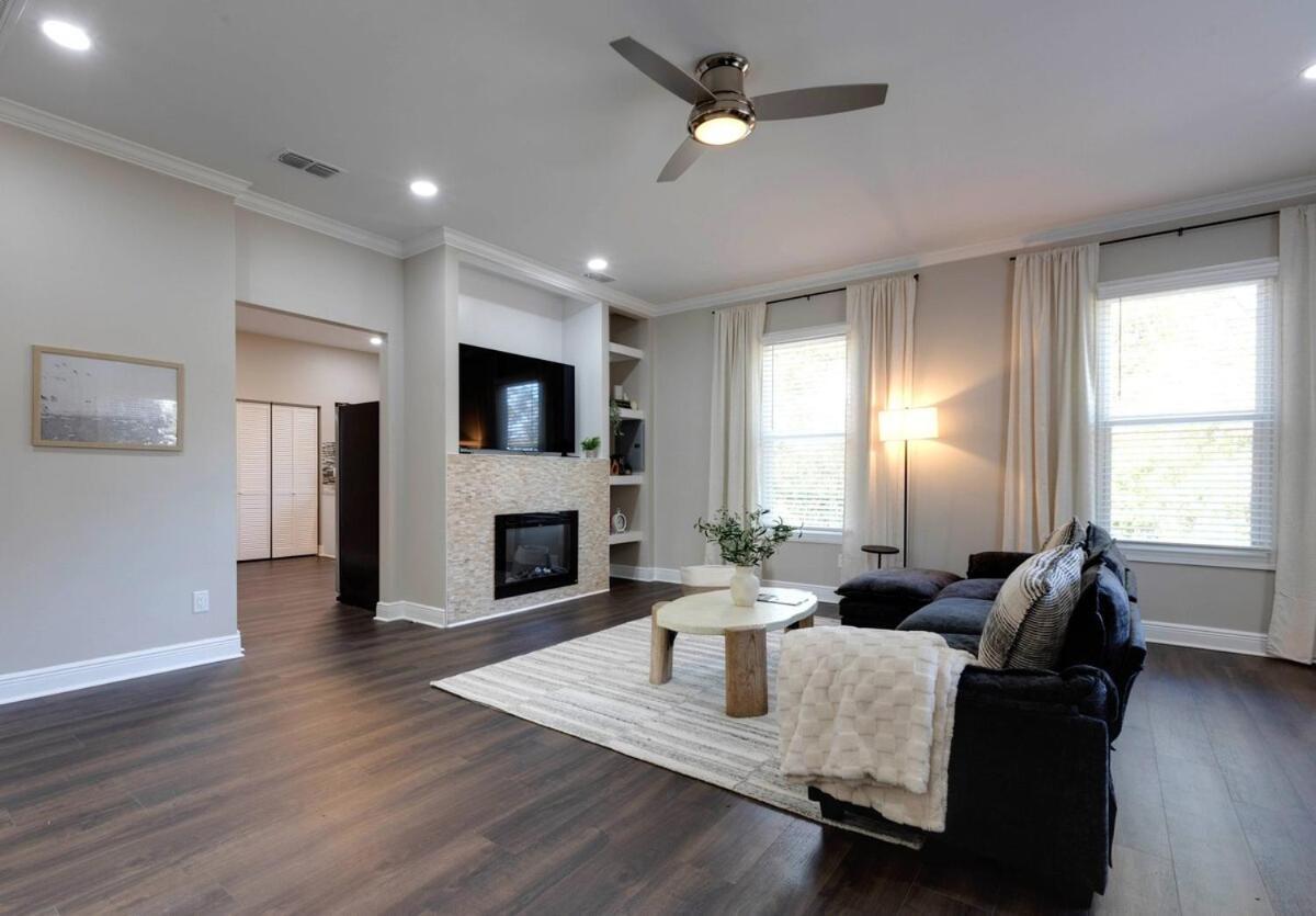 Aesthetic 3bd Home, Downtown, Fsu, Games & Yard Holiday home *