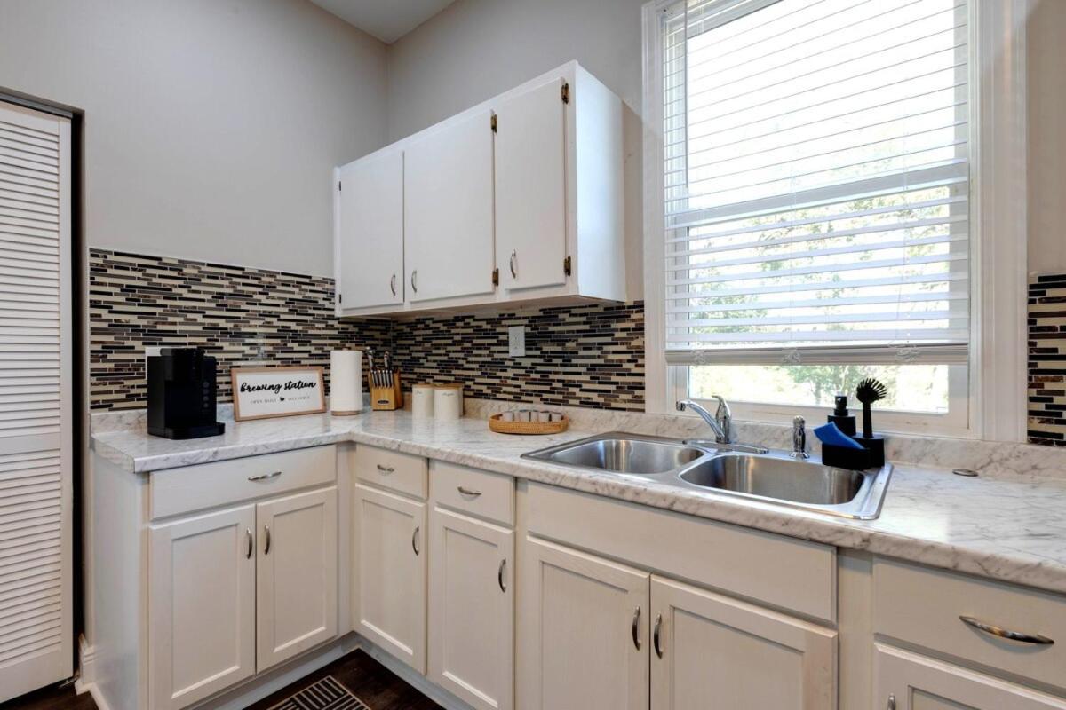 Aesthetic 3bd Home, Downtown, Fsu, Games & Yard * Tallahassee