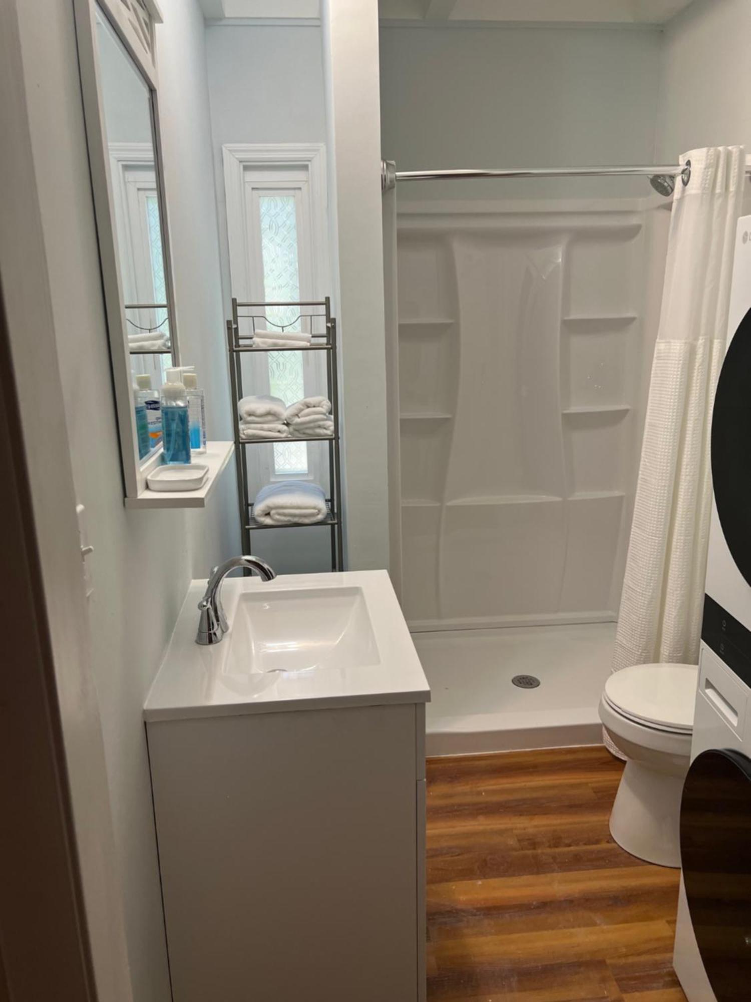 Spacious Comfortable Unit Holiday home