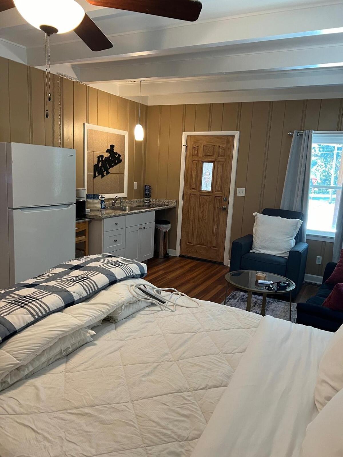Spacious Comfortable Unit Holiday home Tallahassee