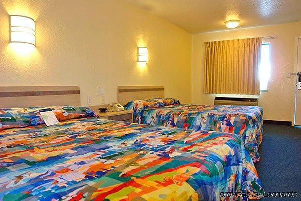 Hotel 6-tallahassee, Fl - Downtown