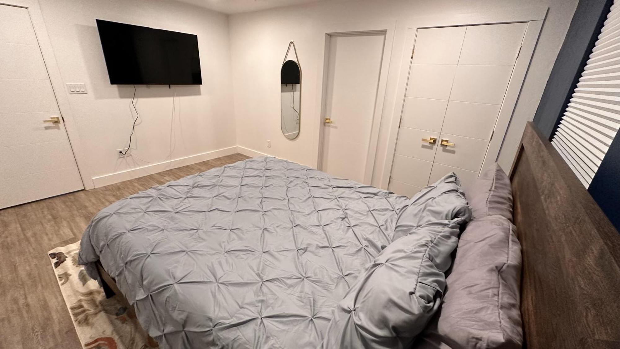 Fully Furnished Executive Housing - Whole House - Manley Manor