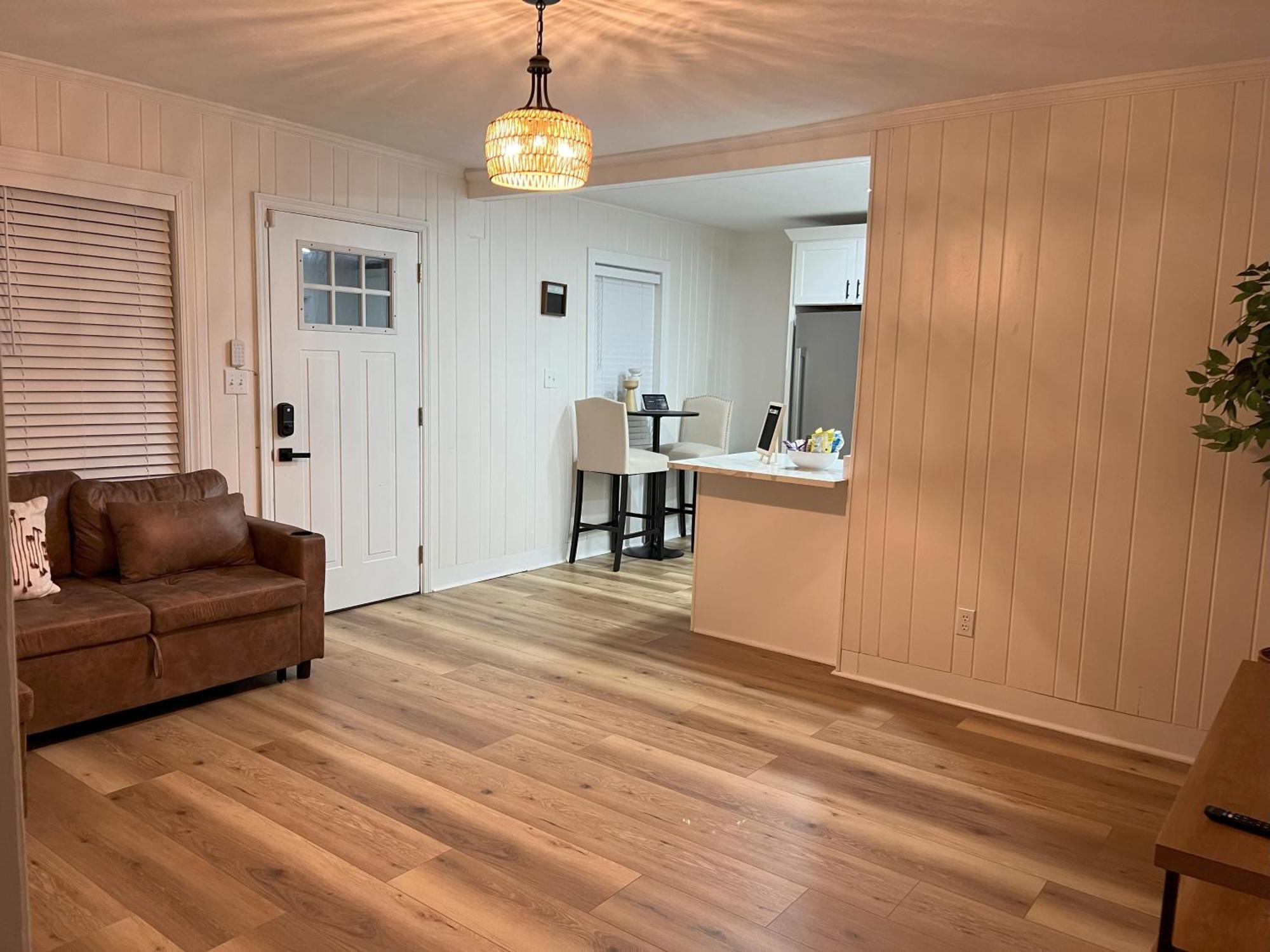 Holiday home It's A Vibe- Less Than 10mins Capital,hospitals,famu,&fsu *
