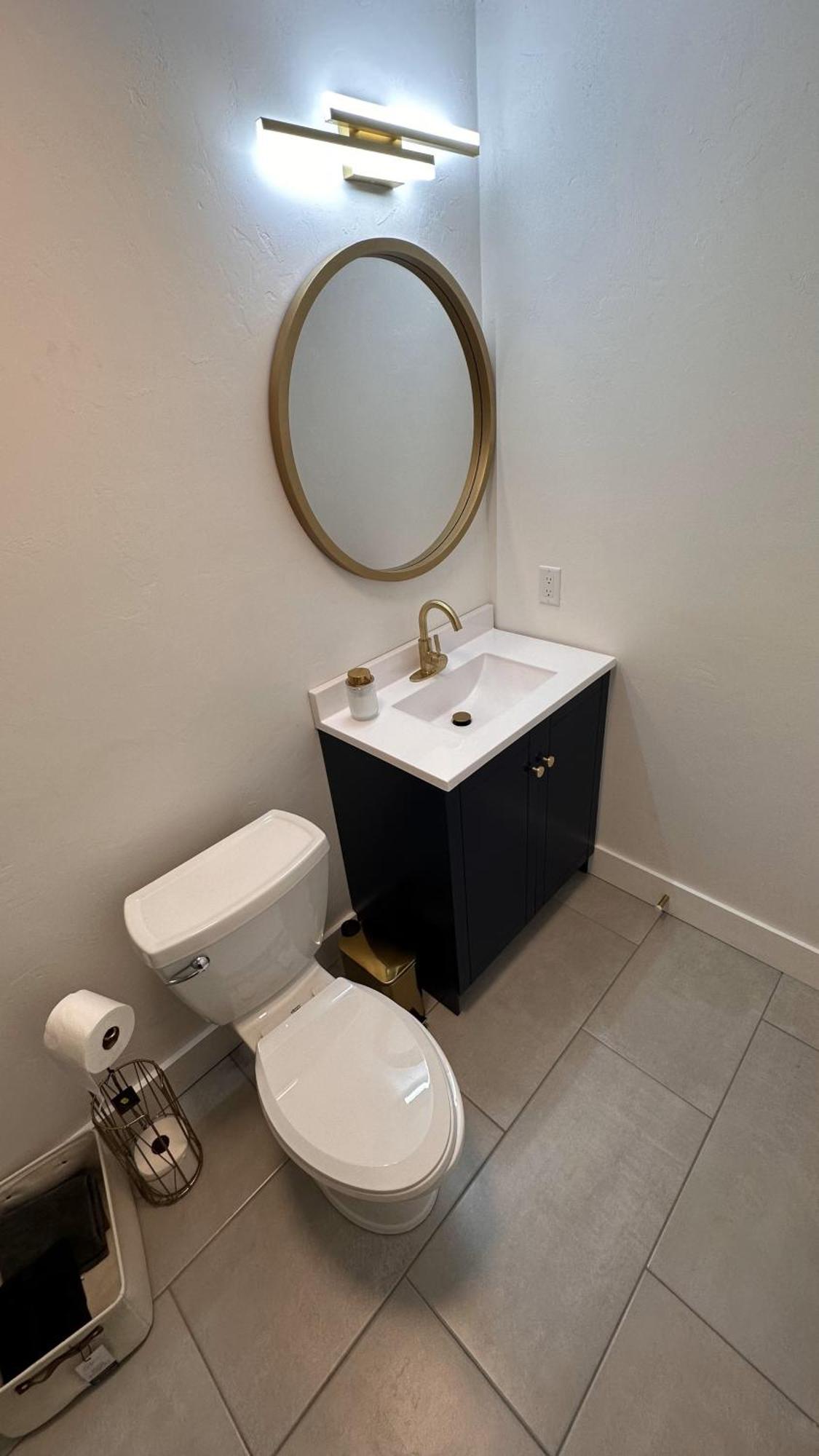 Aparthotel Fully Furnished Executive Housing - Whole House - Manley Manor Tallahassee