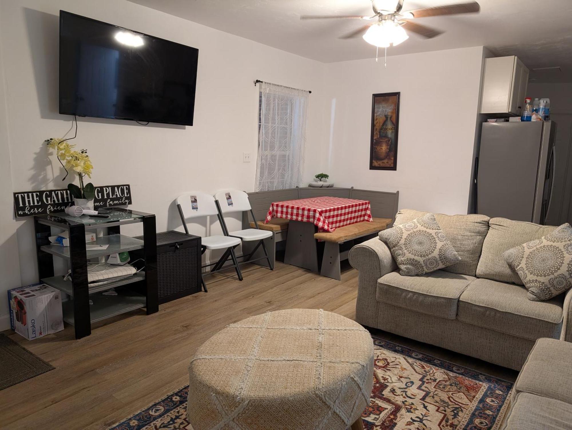 Apartment One Unit Of A Fully Renovated Duplex Near Fsu *
