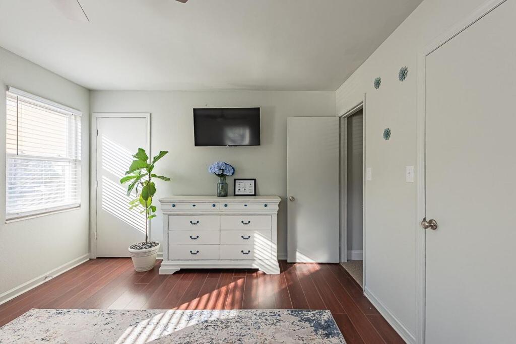 Cozy Townhome Retreat With King Bed Near I-10, Capitol, Fsu & Famu Tallahassee