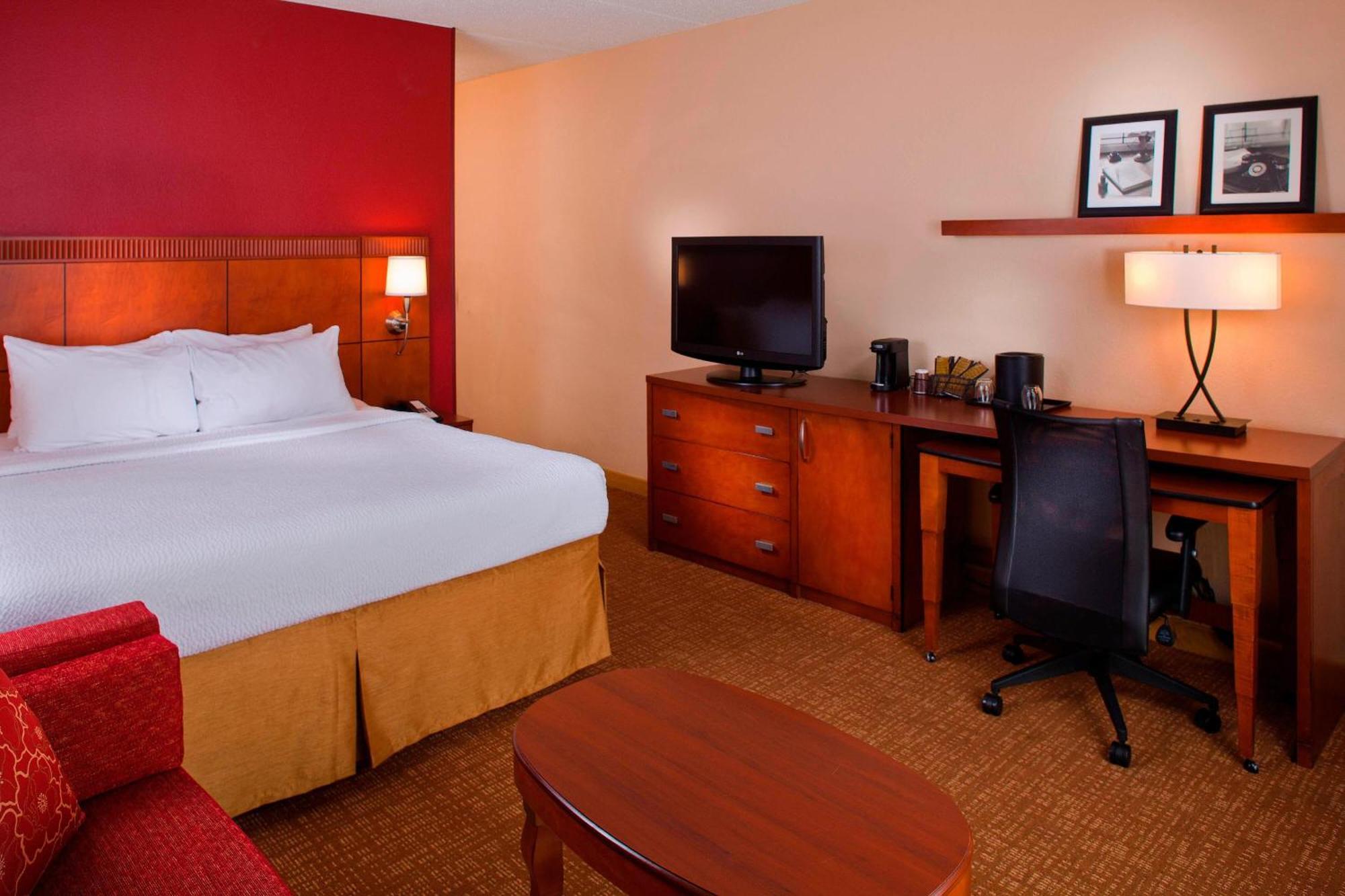 Courtyard By Marriott Downtown/capital Tallahassee