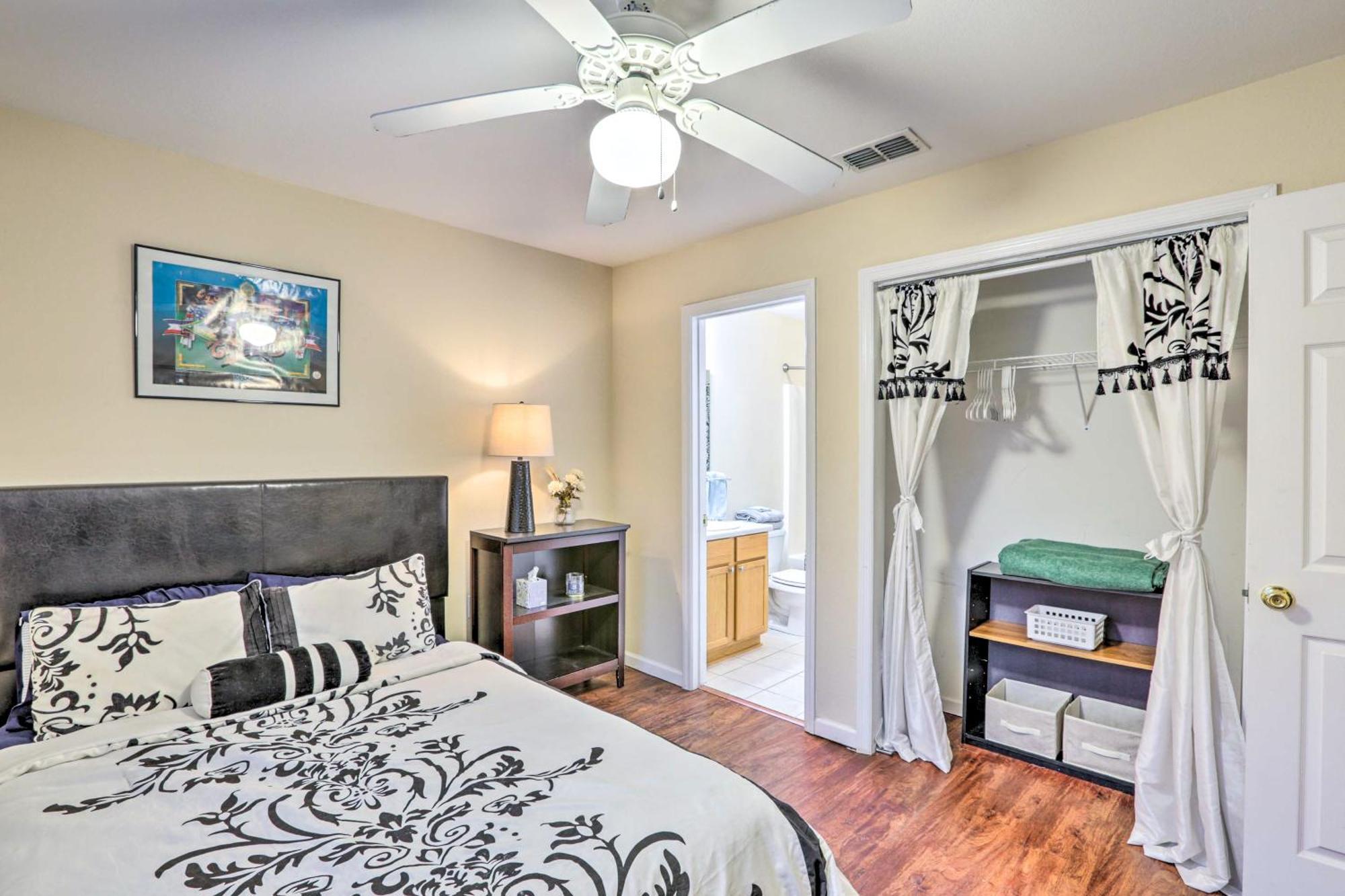 Townhome 4 Mi To College Town! Holiday home Tallahassee