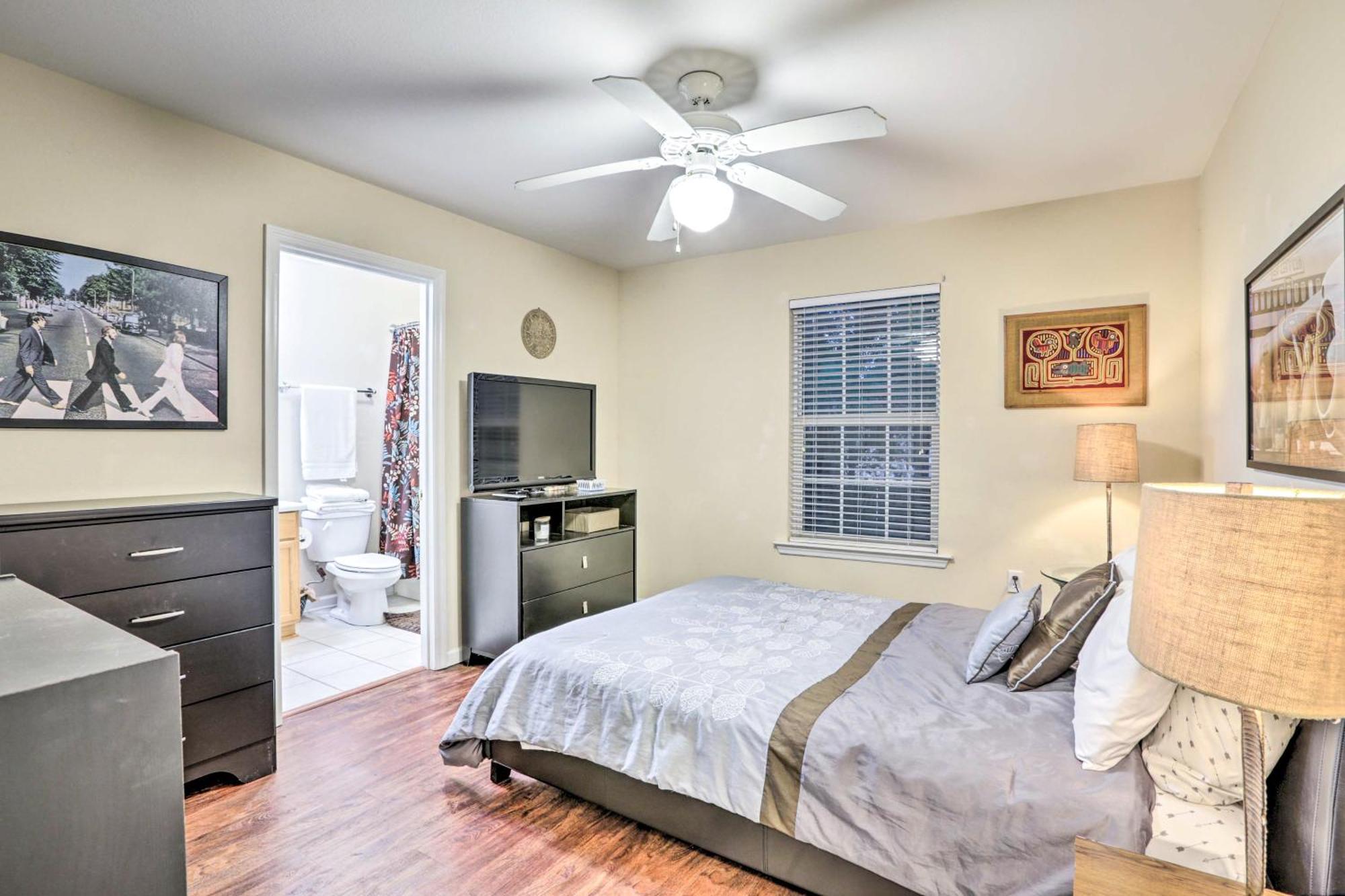 Holiday home Townhome 4 Mi To College Town! *