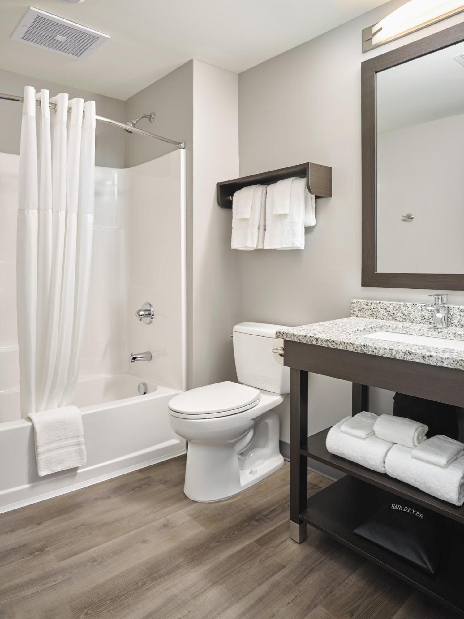 Stayapt Tallahassee-capitol 3*