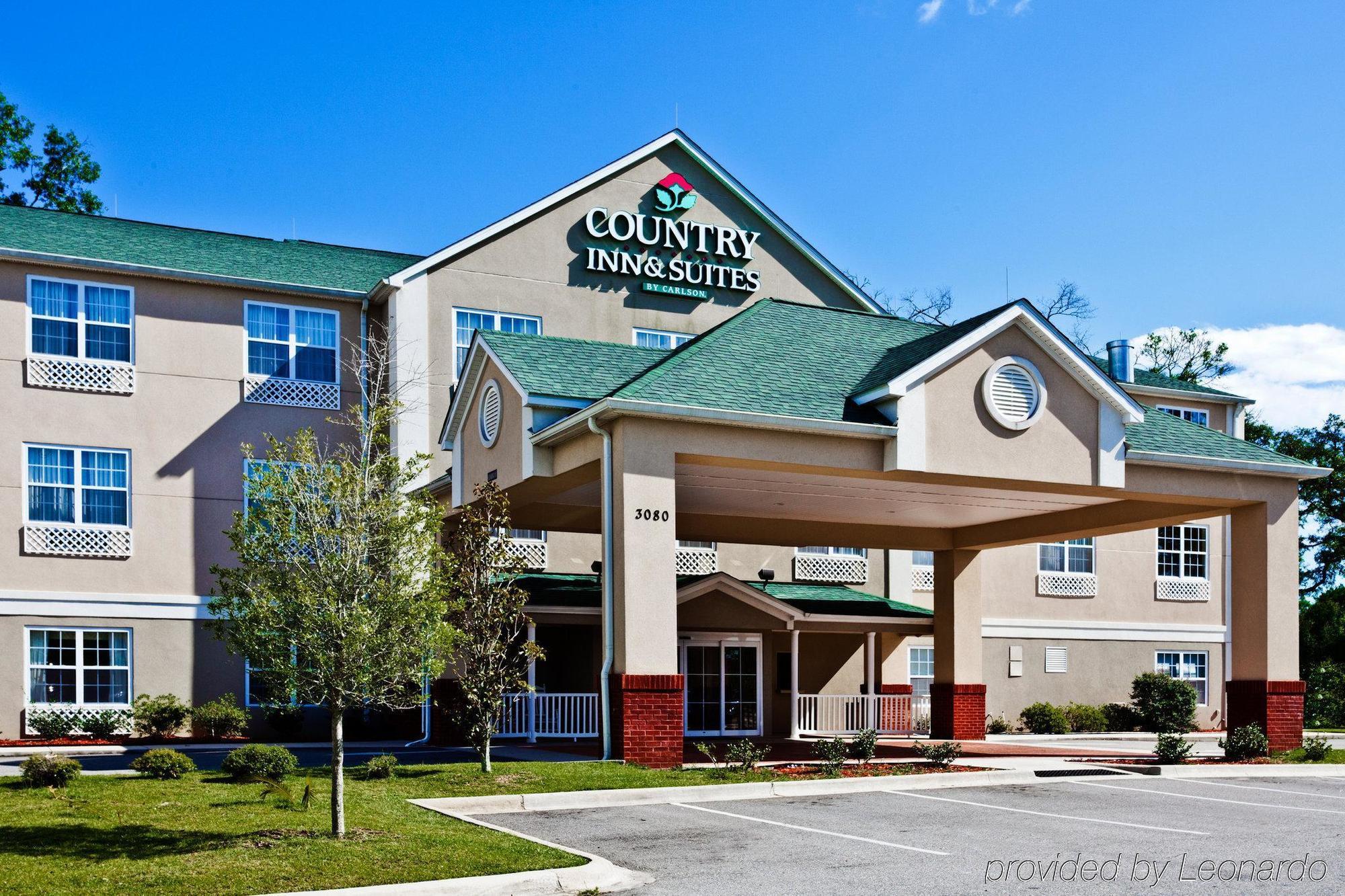 Country & By Radisson I-10 East Fl