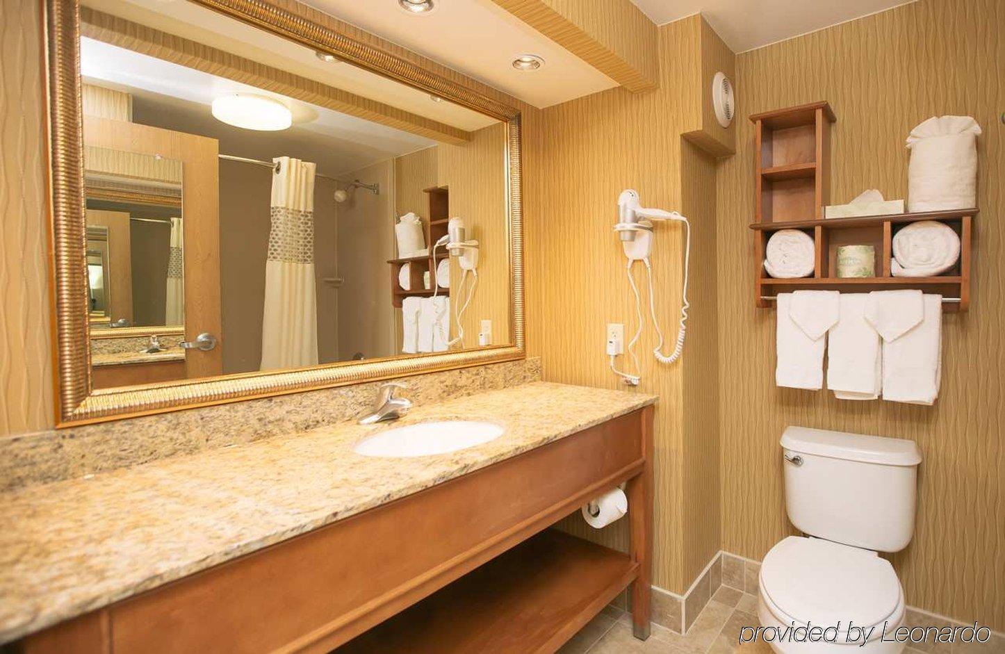 Hotel Hampton Tallahassee-central 3*
