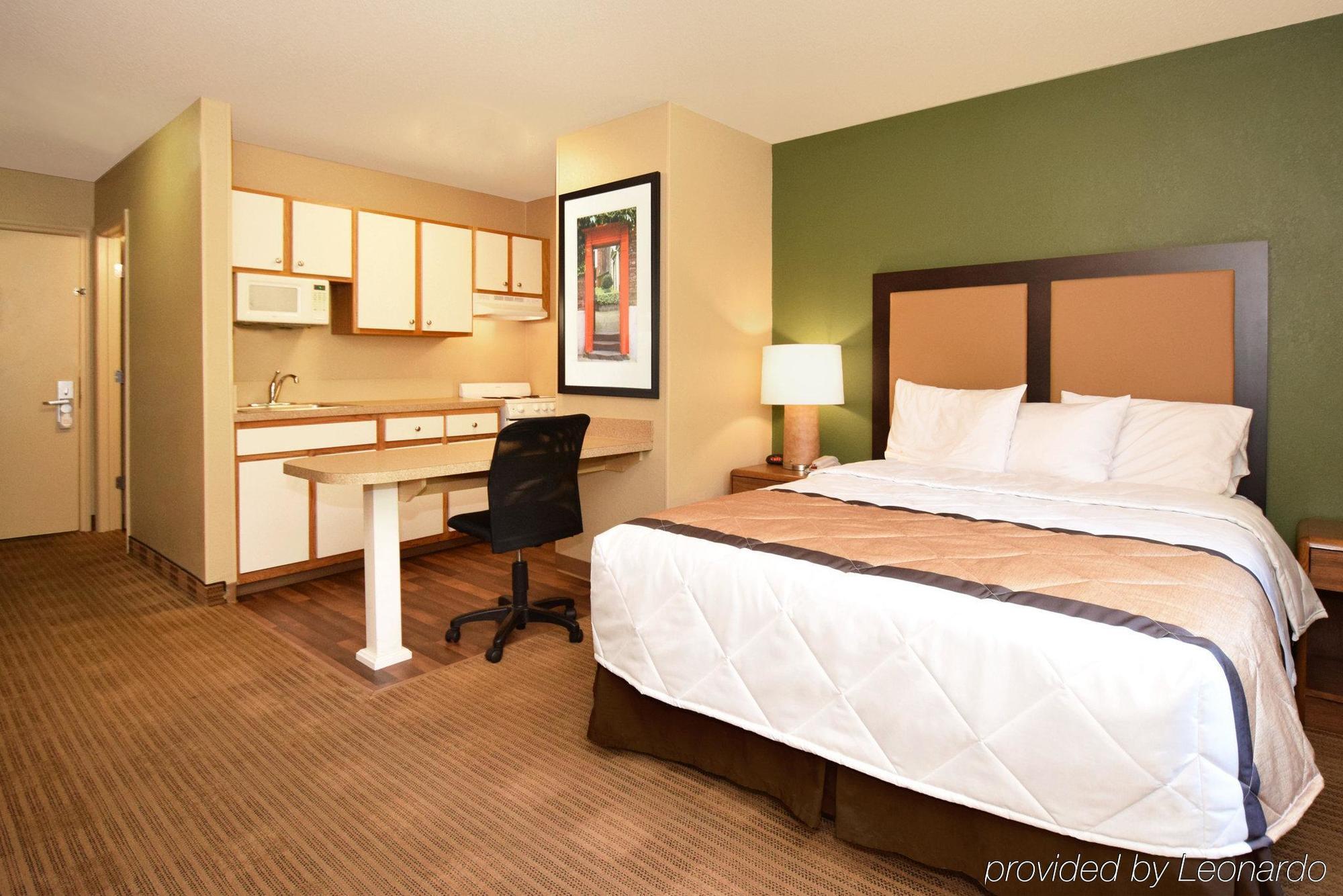 Hotel Extended America - - Killearn