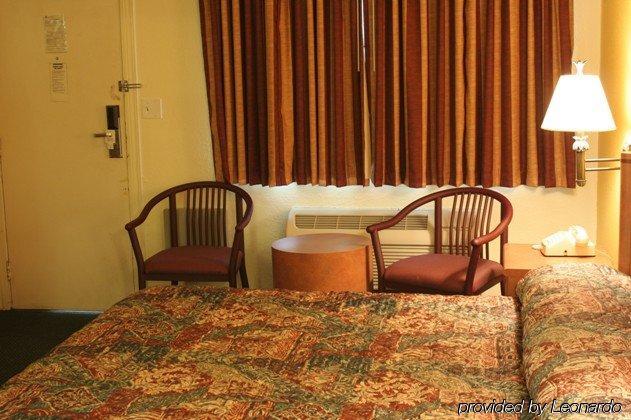 And Hotel Tallahassee
