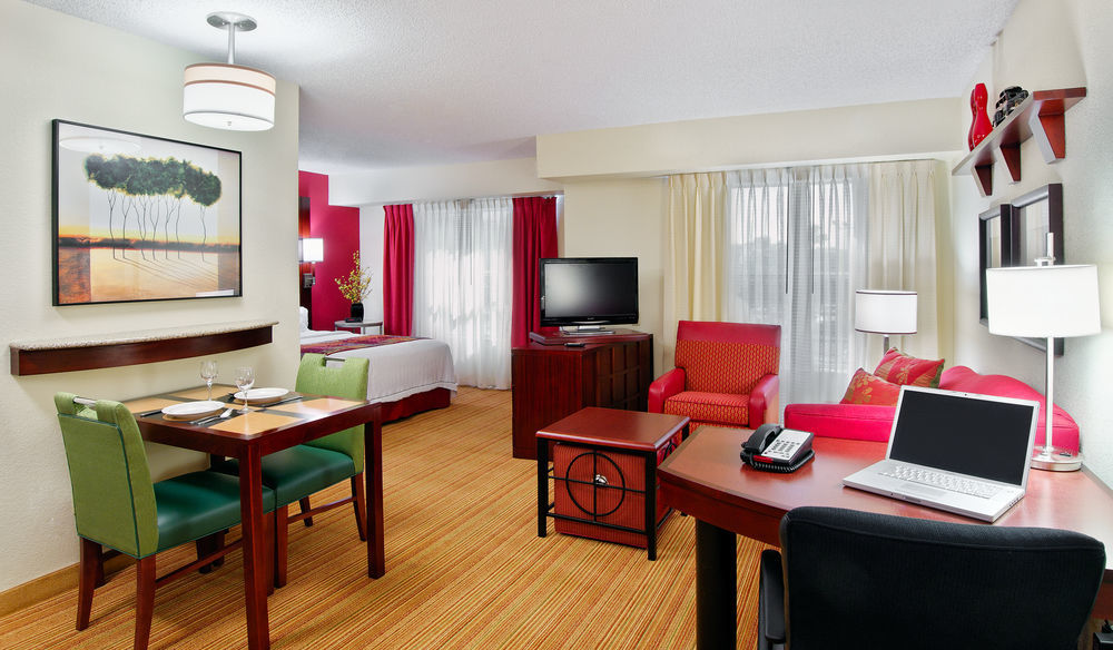 North I-10 Capital Circle Hotel 3*