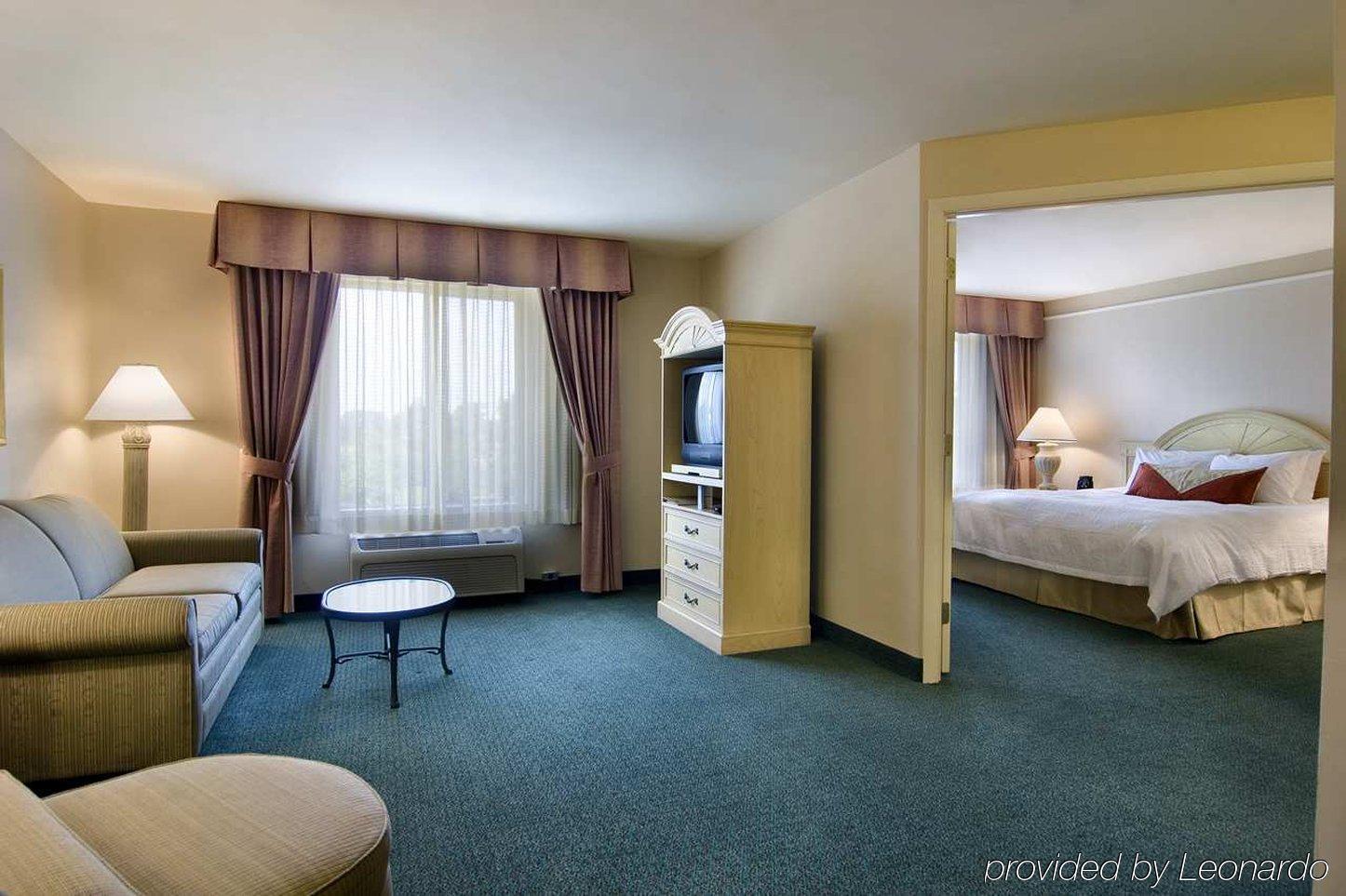 Hilton Garden Hotel 3*