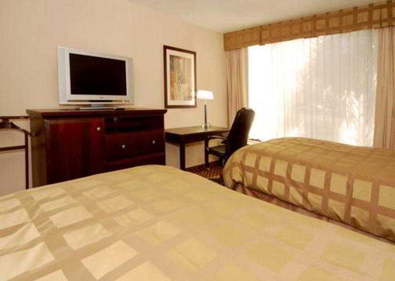 Hotel Quality & Tallahassee