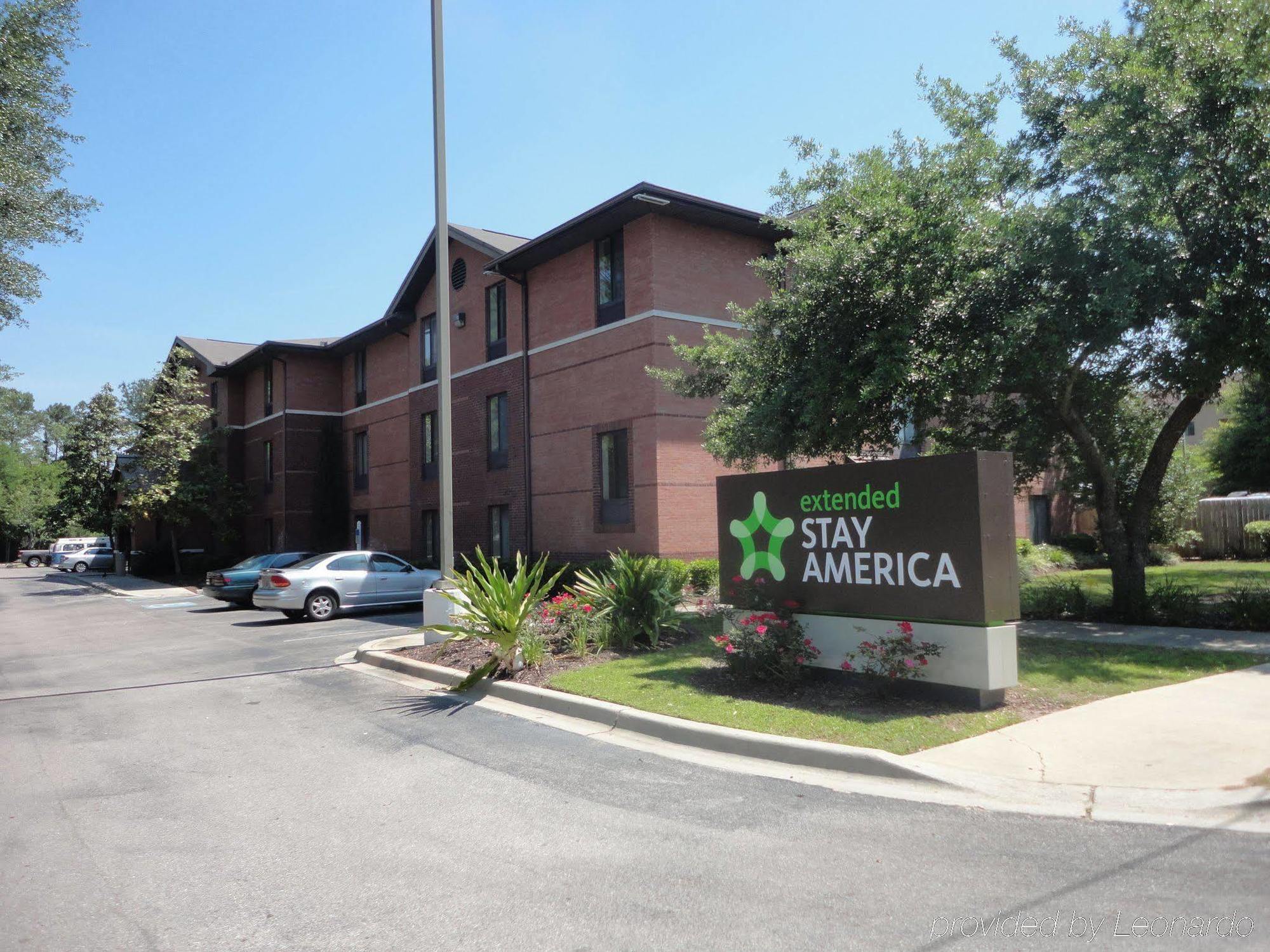 Extended America - - Killearn Hotel
