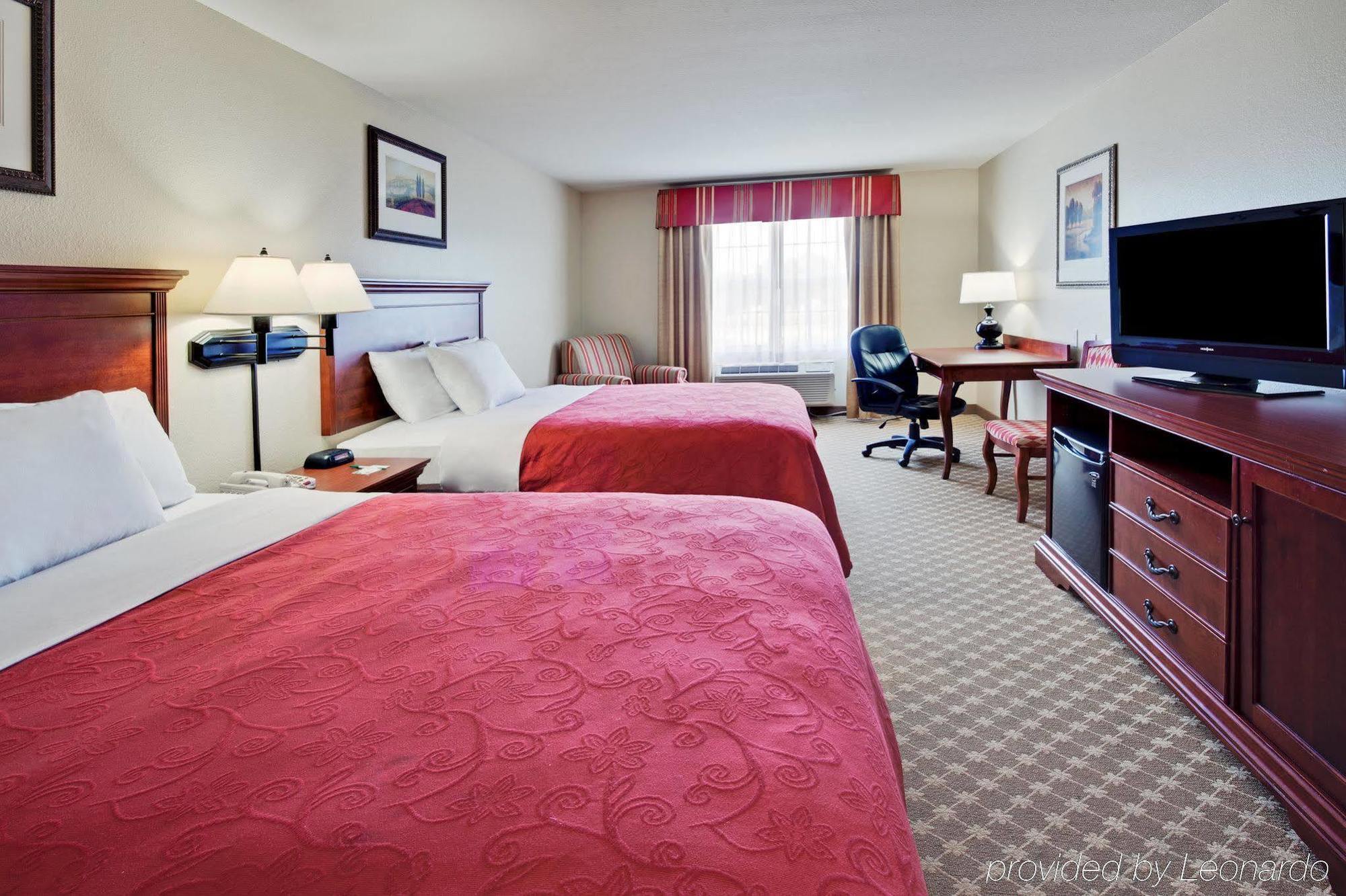 Country & By Radisson I-10 East Fl