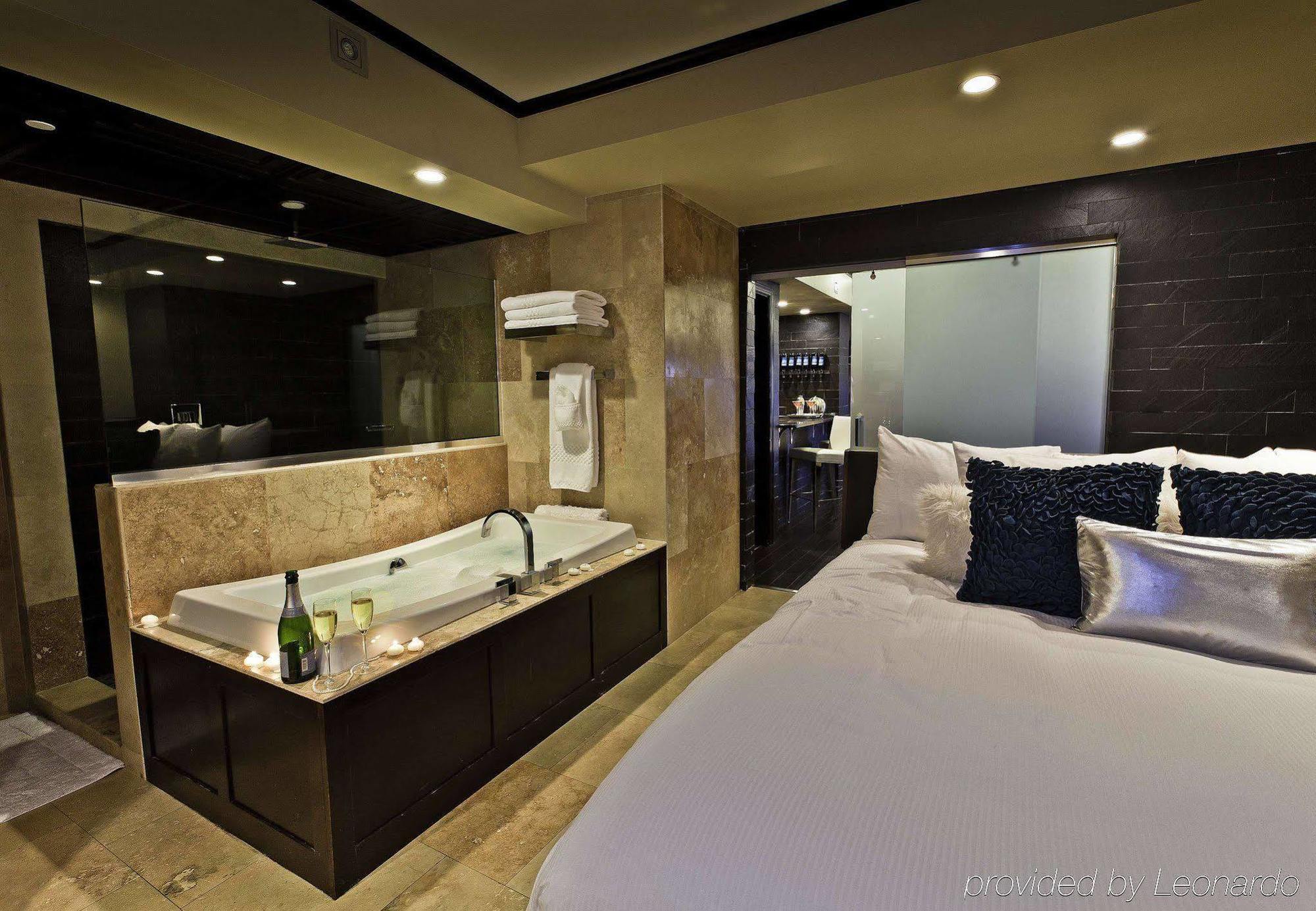 Duval, Autograph Collection Hotel 4*