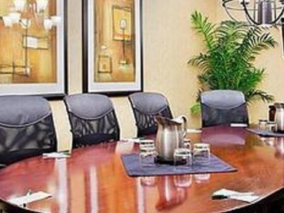 Hotel - E Capitol - Univ By Ihg