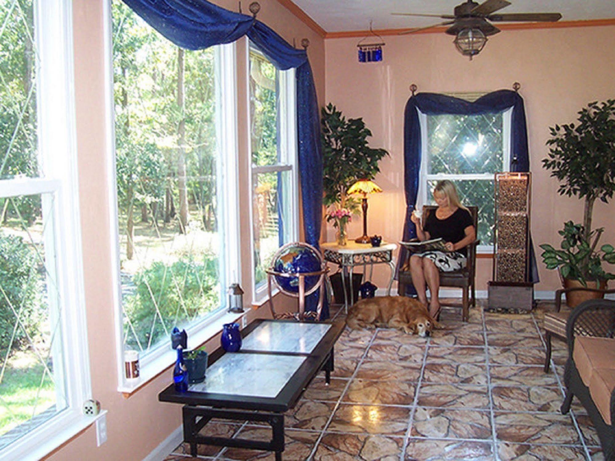Little Hotel