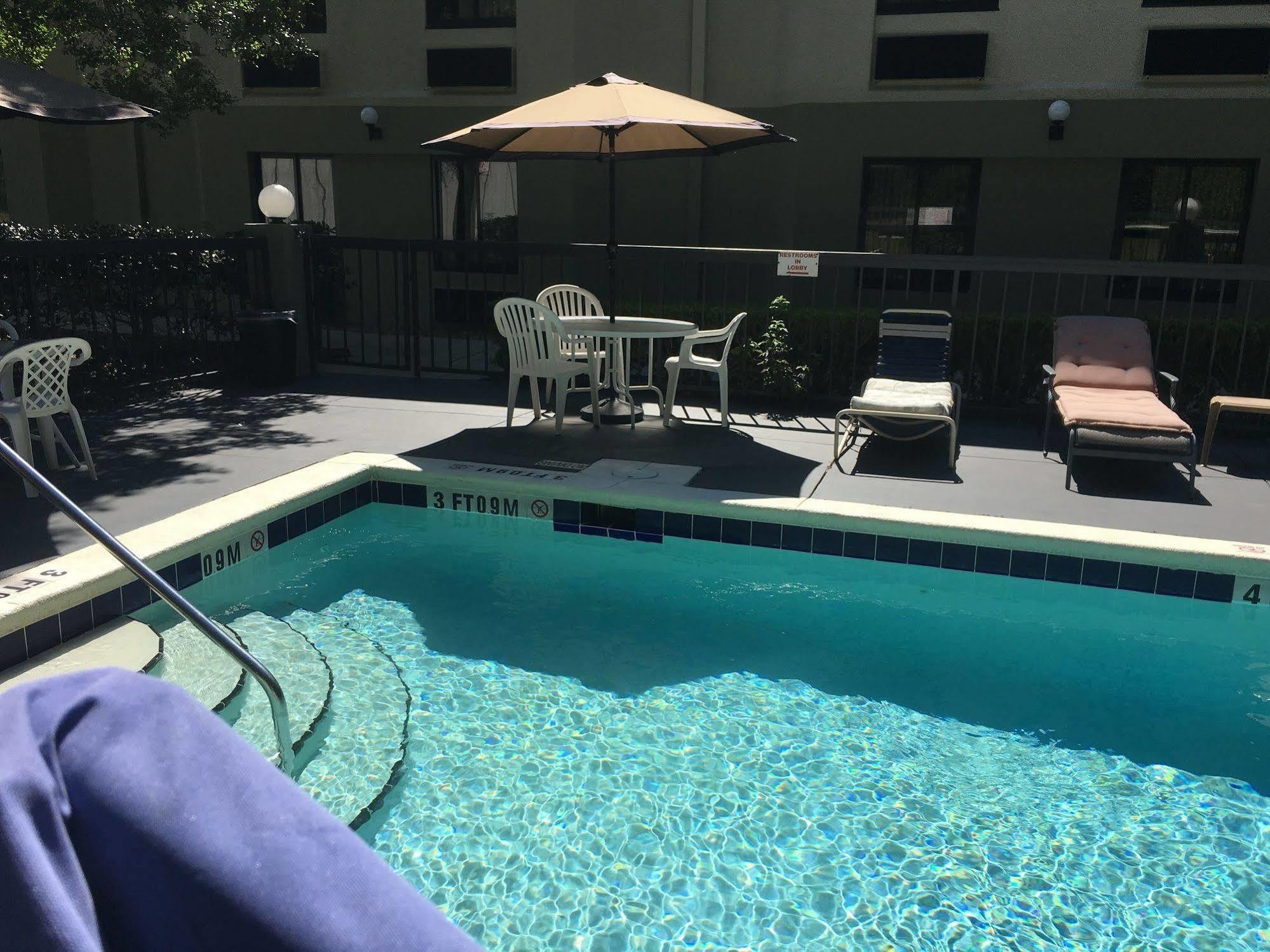 Inn Bob - Boutique On Budget Tallahassee