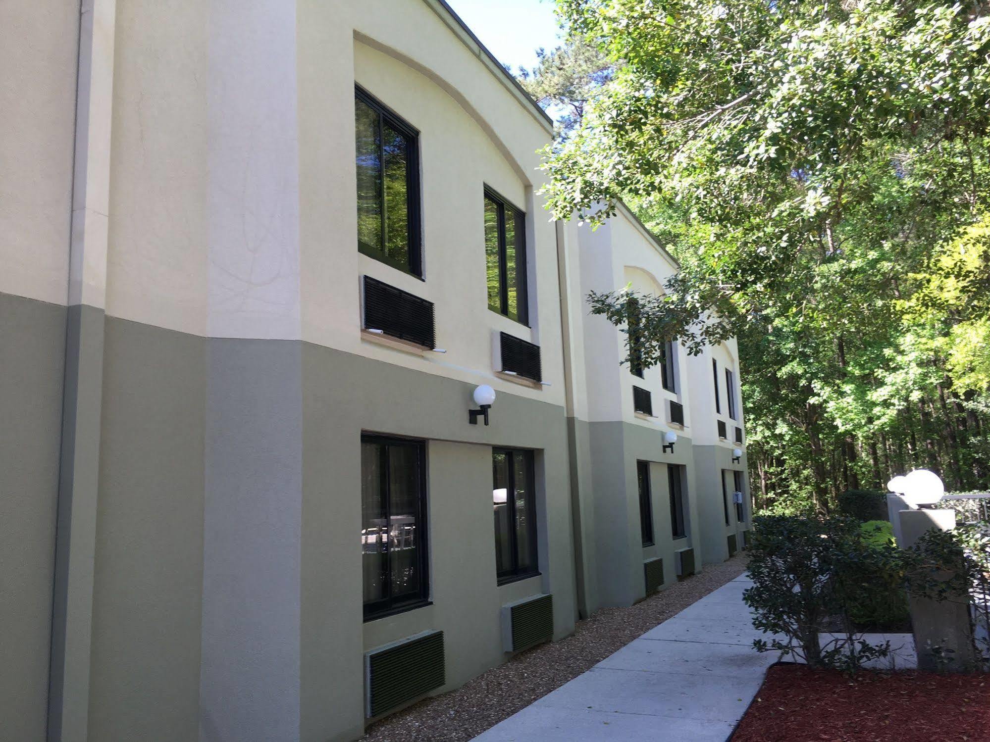 Bob - Boutique On Budget Tallahassee