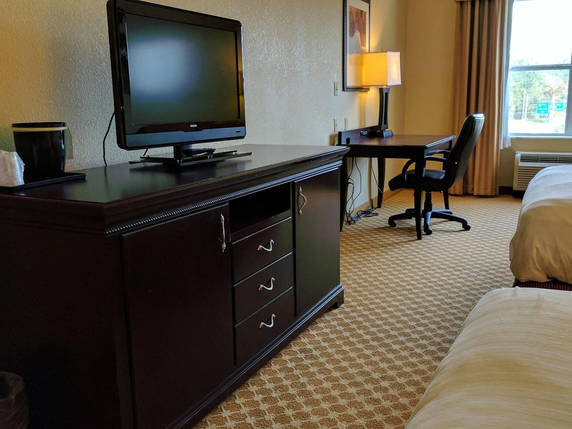 Hotel Country & By Radisson, Tallahassee-university Area, Fl Tallahassee