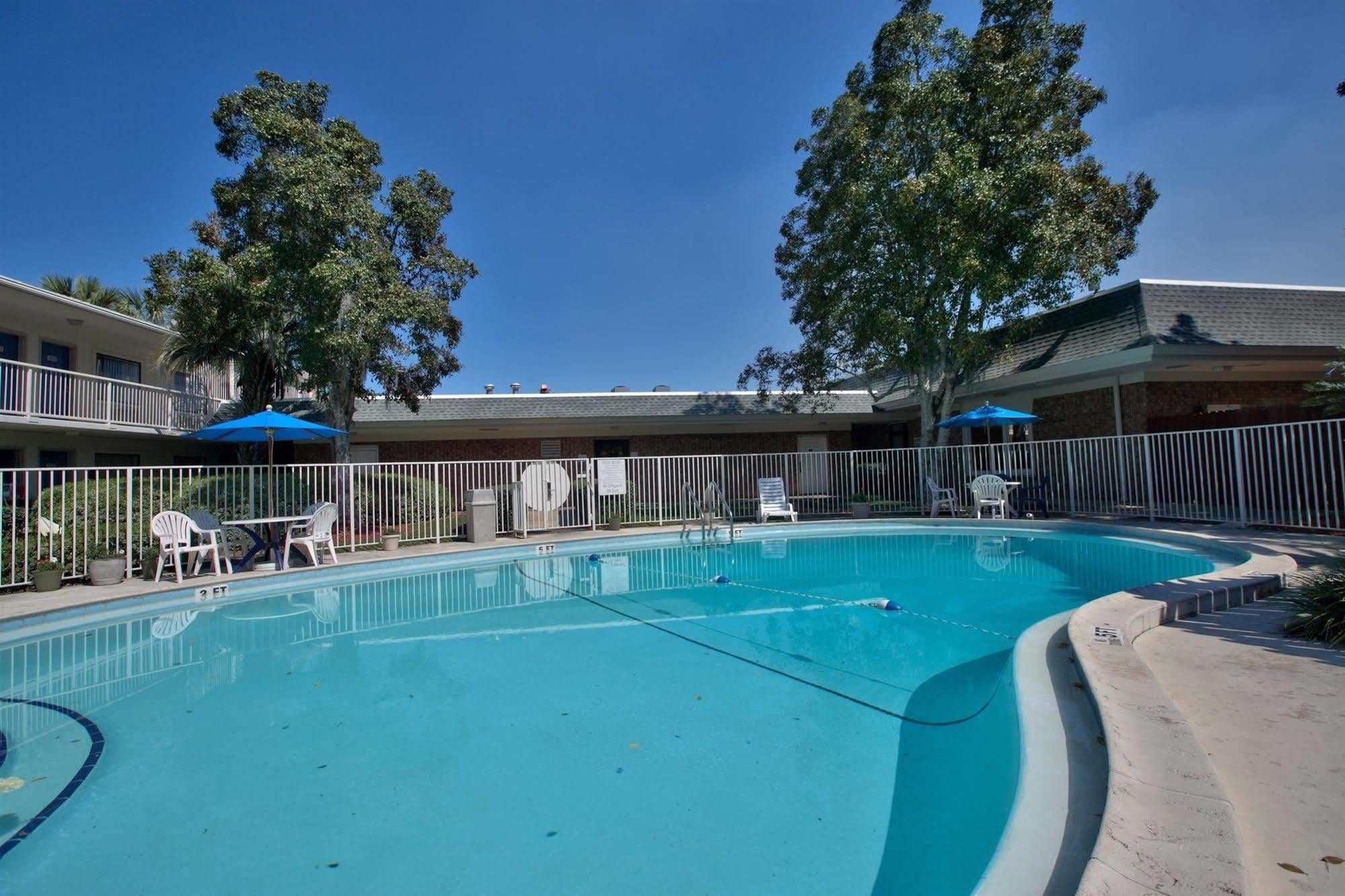 6-tallahassee, Fl - Downtown 2*