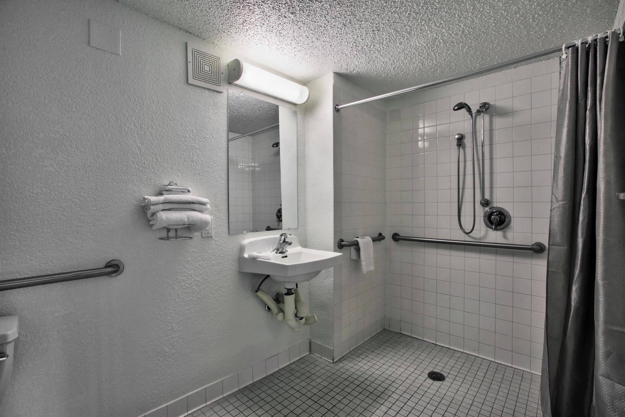 Hotel 6-tallahassee, Fl Tallahassee