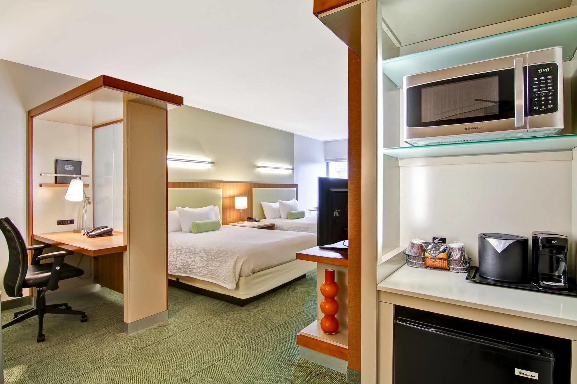 Springhill Hotel 3*