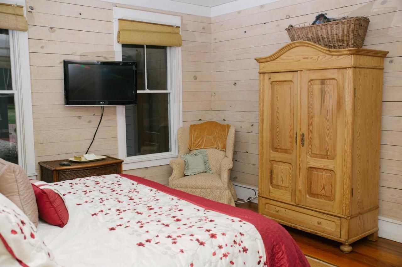 Hotel Ball House And