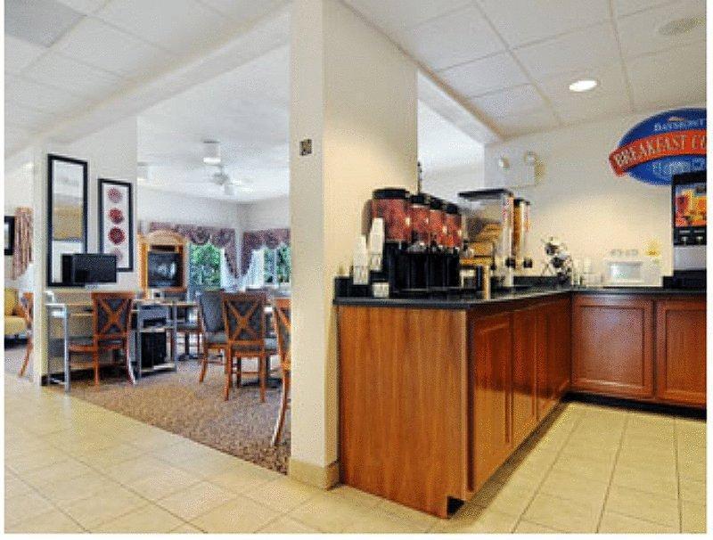 Baymont By Wyndham Hotel