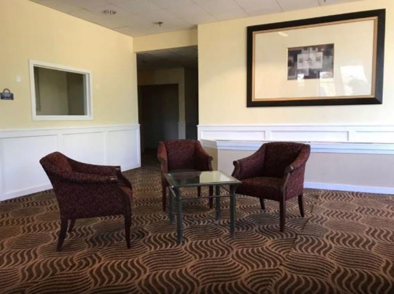 Hotel Days & By Wyndham Conf Center I-10