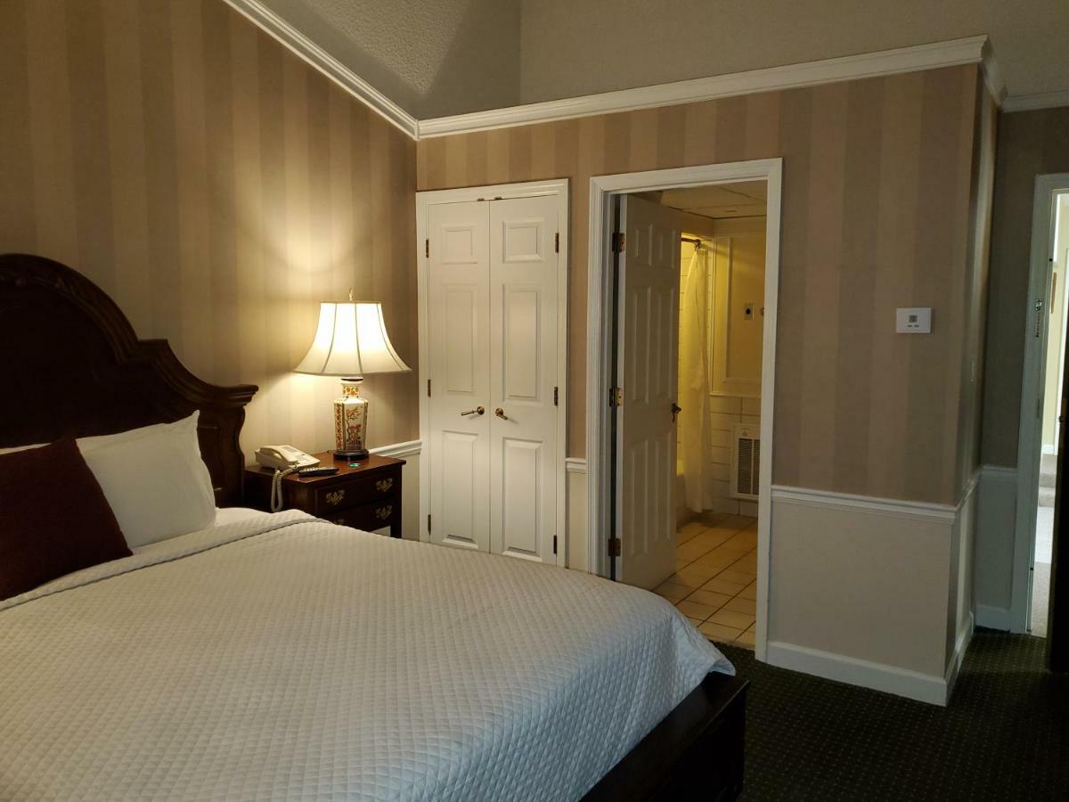 Hotel Governors 2*