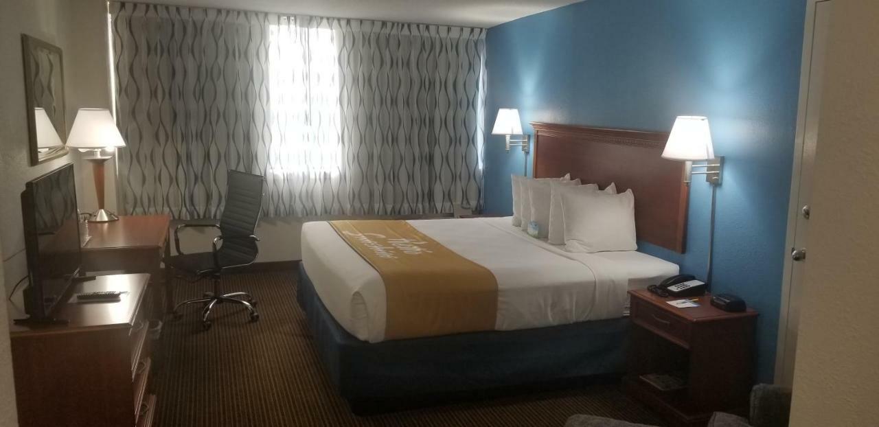 Days & By Wyndham Conf Center I-10 2* Tallahassee