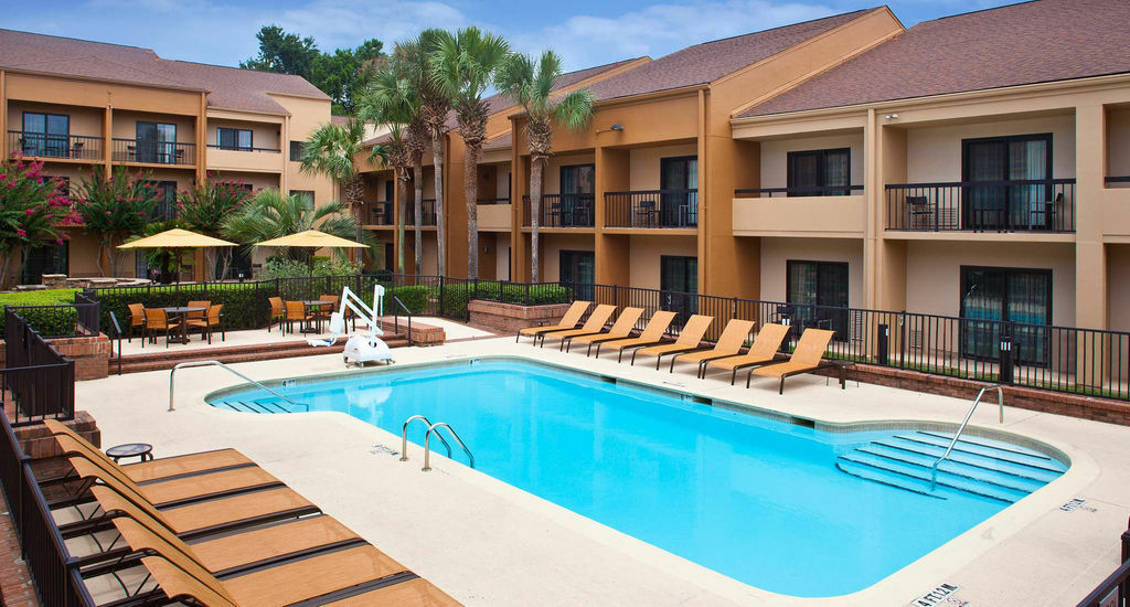 Courtyard By Marriott Downtown/capital 3*