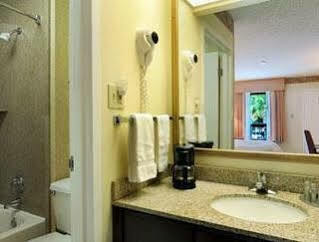 Hotel Baymont By Wyndham Tallahassee