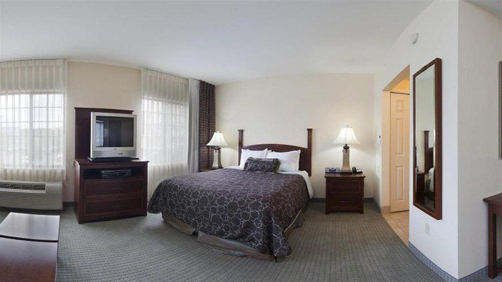 Staybridge I-10 East By Ihg 3*