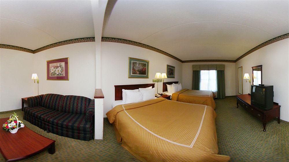 Comfort Downtown Hotel 3*
